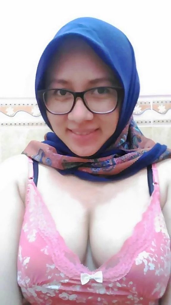 Viral Video Digoyang Tante Hijab Kenal Di Instagram Yandex Indonesia Terbaru Top Trending Global 2026
