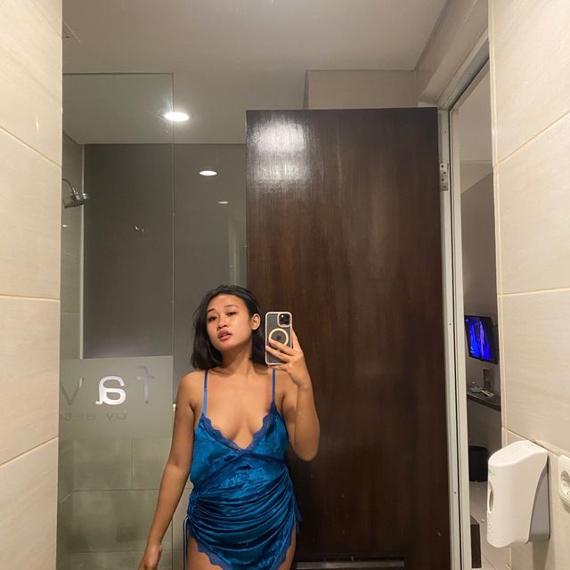 12 Unique Ways Tante ABG Viral Kau Buat Aku Lupa Dunia